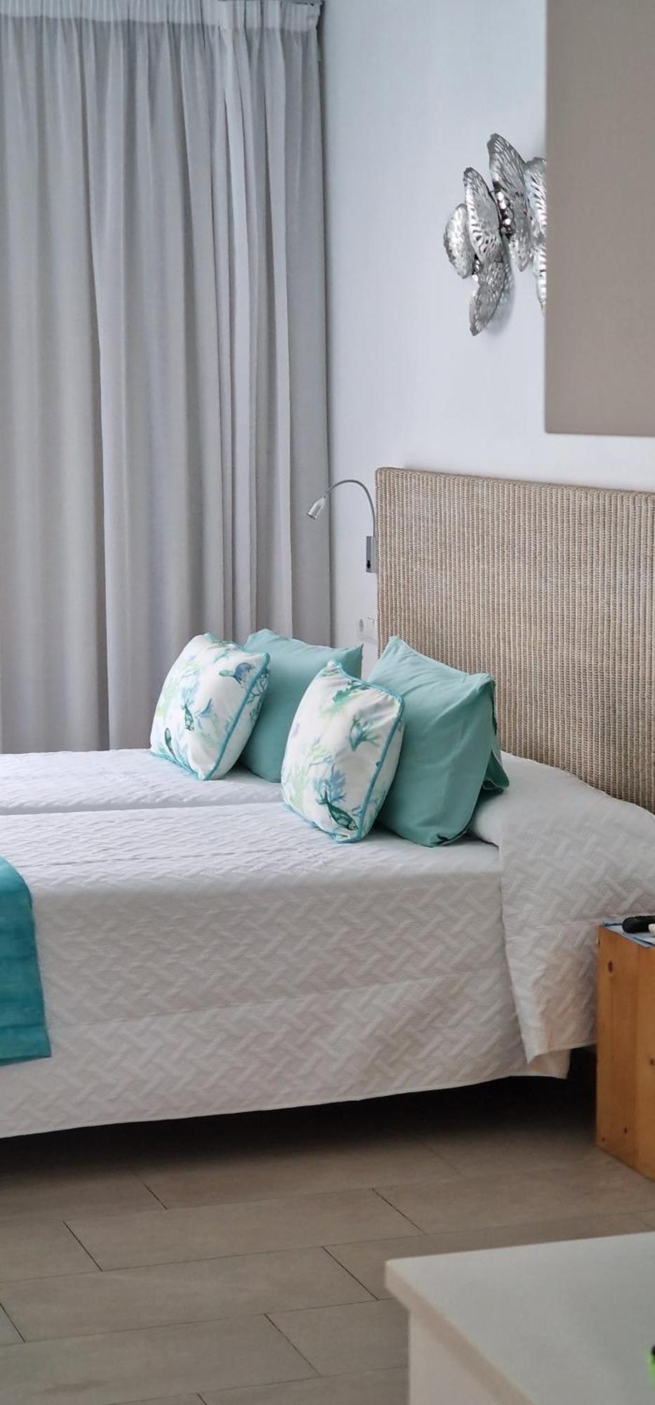 Apartamentos Costamar II เอสปุญอลส์ ภายนอก รูปภาพ